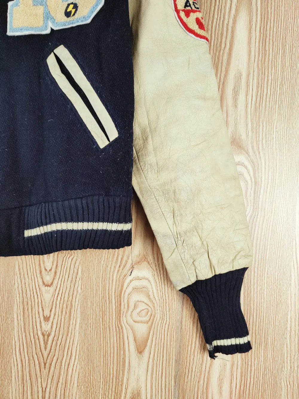 Japanese Brand DLL Sbec Navy vintage Leather Varsity Jackets #W069 Size S / US 4 / IT 40 - 14 Thumbnail