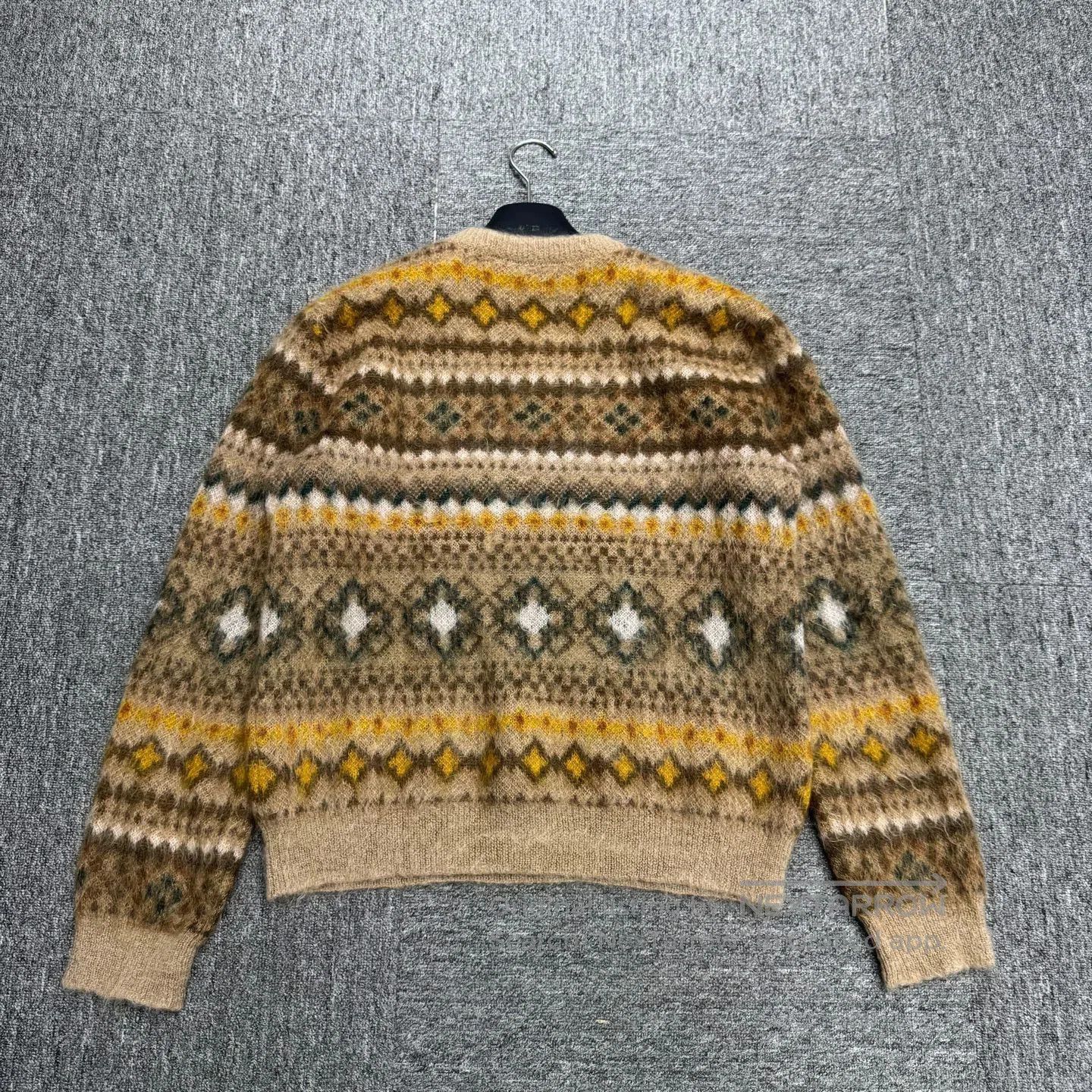 Louis Vuitton Beige Patterned V-Neck Sweater Size S. Size US S / EU 44-46 / 1 - 5 Thumbnail