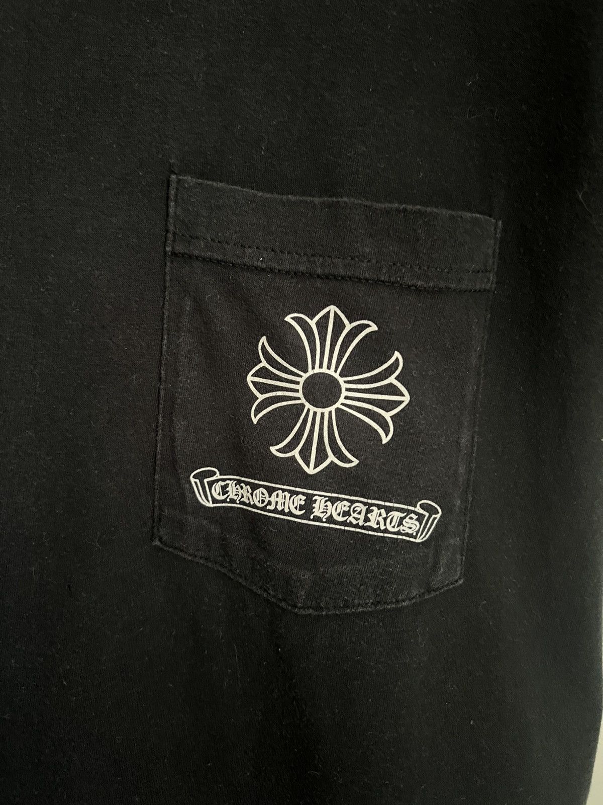 Chrome Hearts RARE! 2010s Chrome Hearts Shoulder Scripts Dagger Tee (S) Size US S / EU 44-46 / 1 - 4 Thumbnail