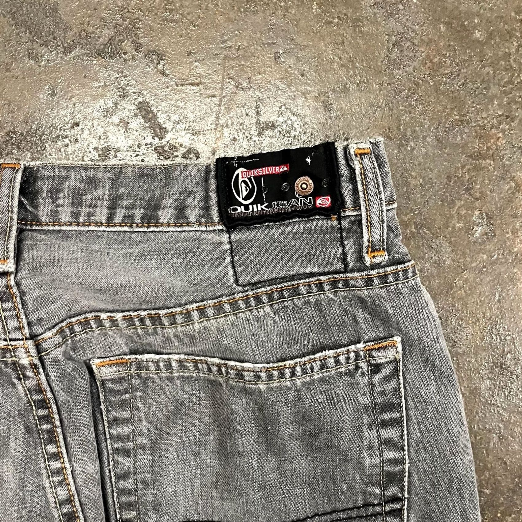 Quiksilver Quiksilver Jeans Mens 33x30 Gray Y2K Baggy Wide Leg Relaxed Distressed Denim Size US 33 - 4 Thumbnail