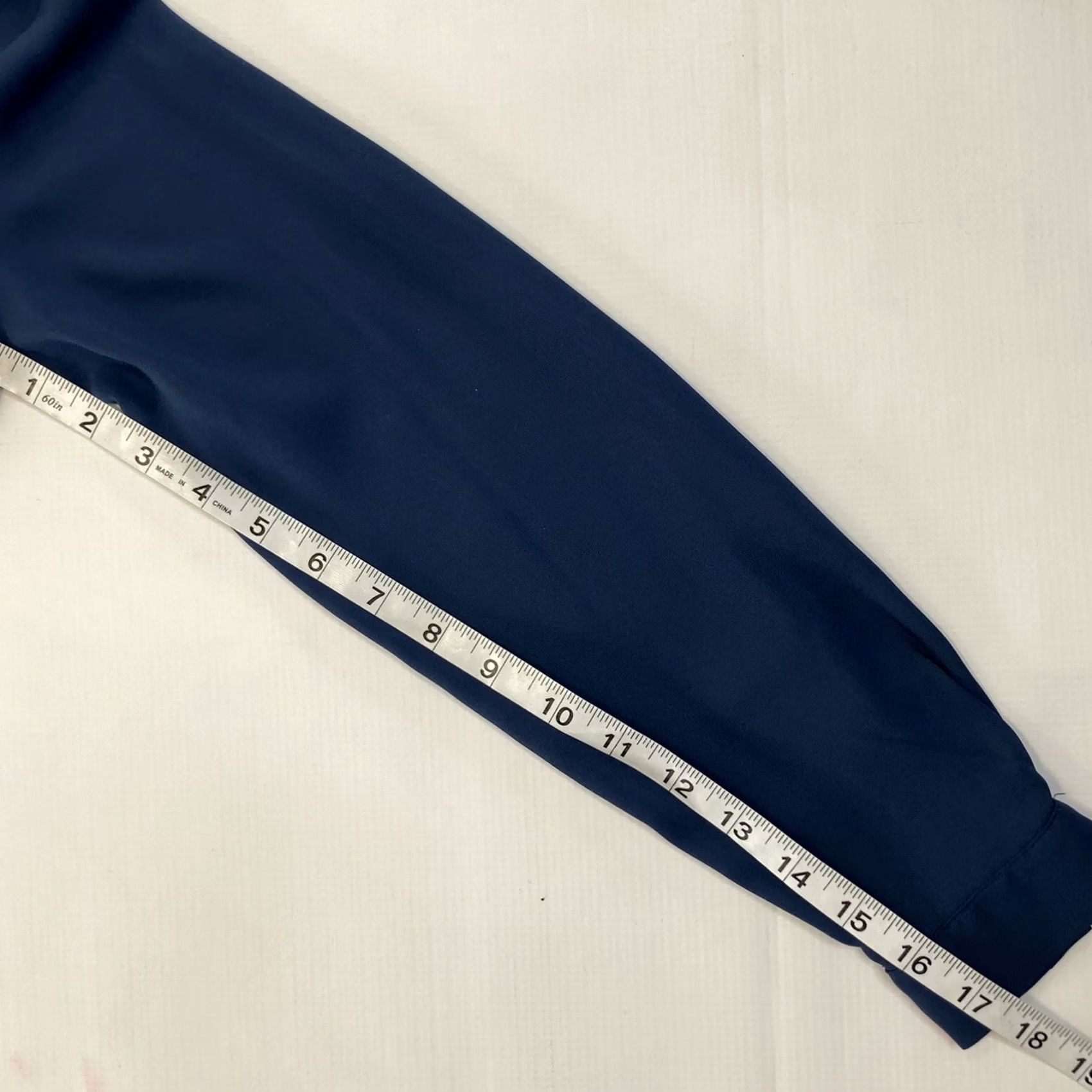 Vintage Ro & De Blue Long Sleeve Blouse Shirt Womens Small V-Neck Pullover Casual Blue Tie-Waist? Size S / US 4 / IT 40 - 6 Thumbnail