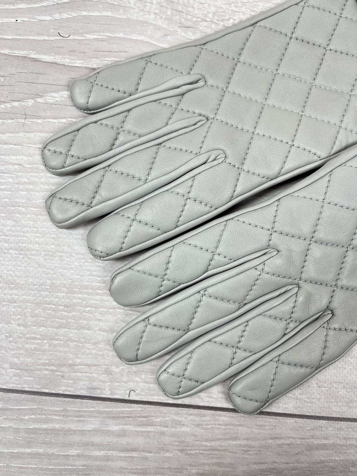 Chanel Chanel Luxury Grey Leather Lambskin Silk Lining Logo Gloves Size ONE SIZE - 8 Thumbnail