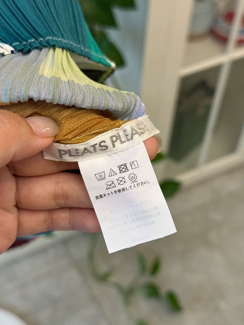 Issey Miyake Issey Miyake size:3 Color-blocked pleated short-sleeved sh Size XS / US 0-2 / IT 36-38 - 3 Thumbnail