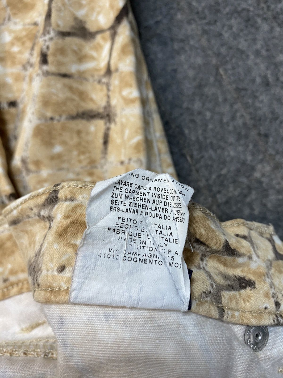 Trussardi Trussardi Jeans Sand Erosion Crocodile Effect Straight Cut Size US 34 / EU 50 - 14 Thumbnail