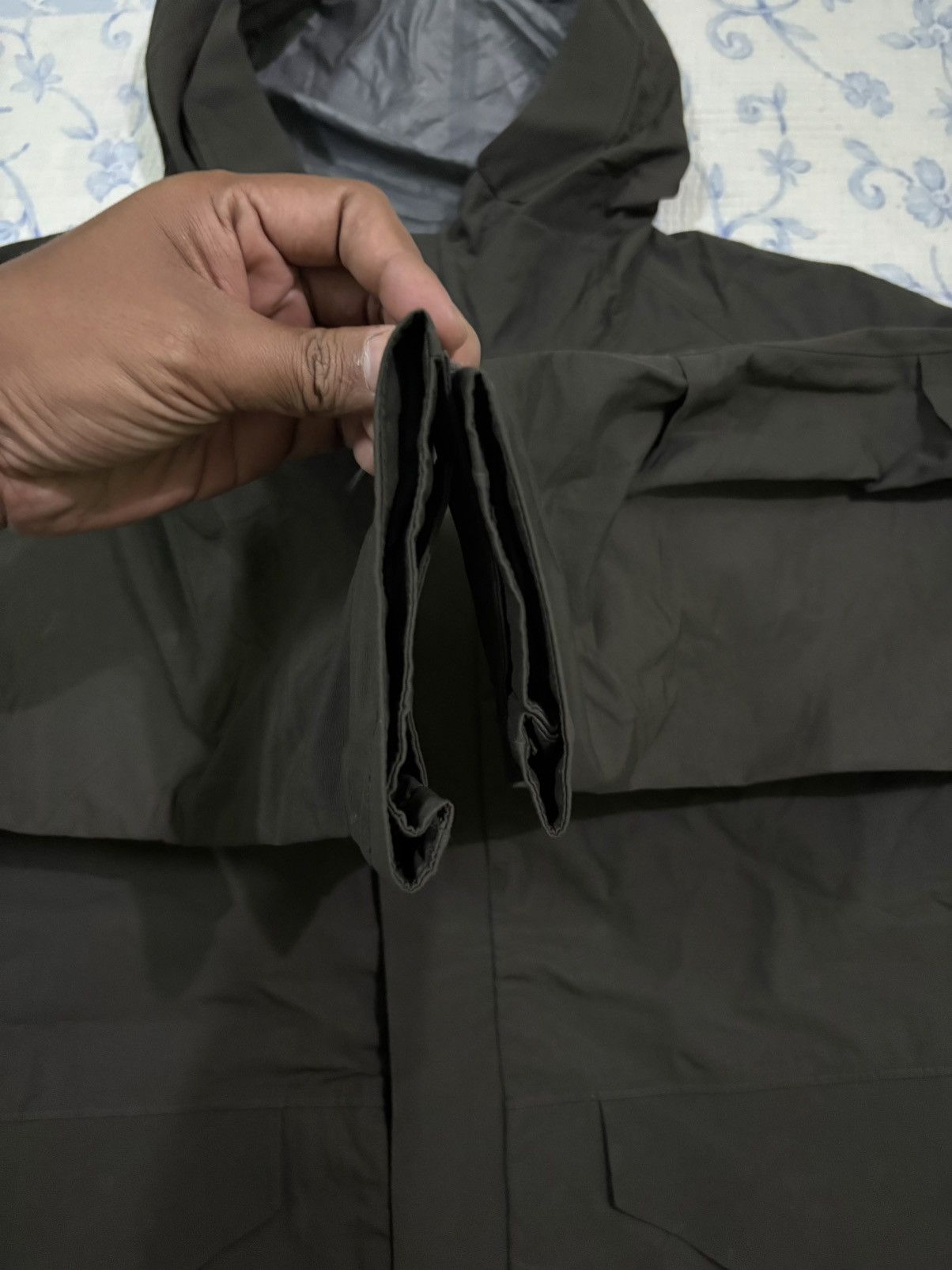 Lemaire Lemaire X Uniqlo Waterproof Olive Color Hoodies Jacket Size US L / EU 52-54 / 3 - 6 Thumbnail