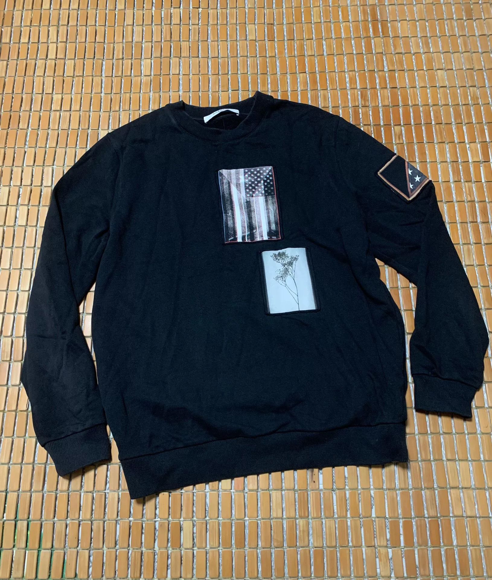 Givenchy Givenchy Montage Flag Patch Sweatshirt Size US M / EU 48-50 / 2 - 1 Thumbnail
