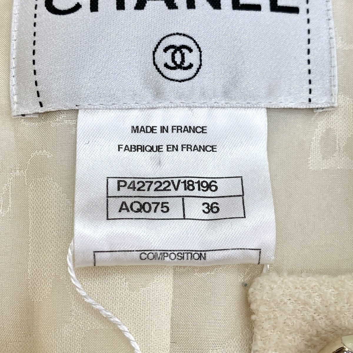 Chanel Chanel Beige Double C Logo Button Trim Wool Cape Jacket Size XS / US 0-2 / IT 36-38 - 7 Thumbnail