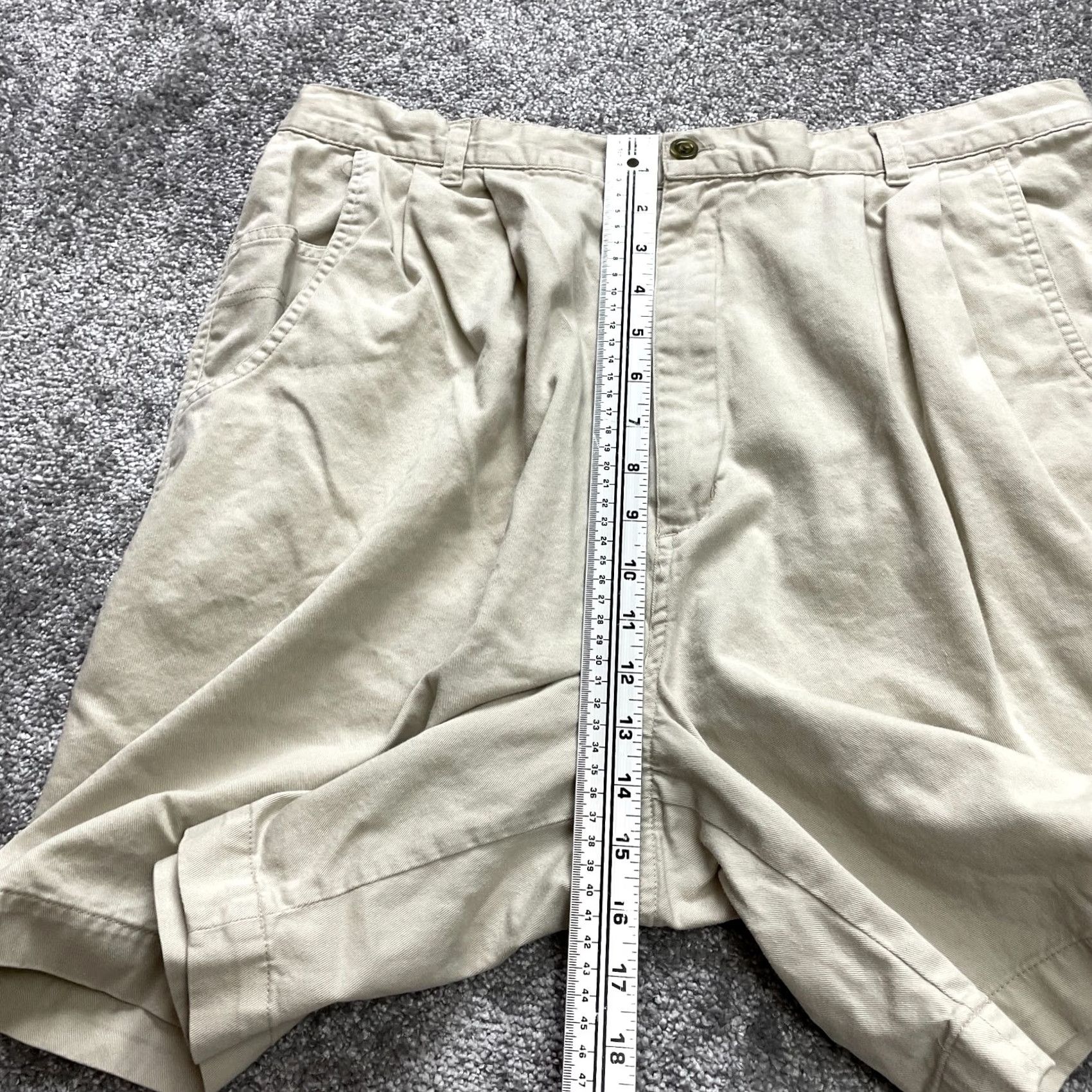 Vintage Unbranded Bermuda Shorts Womens 18 Light Beige Khaki Cotton Casual Pockets Size 40" / US 18 - 4 Thumbnail