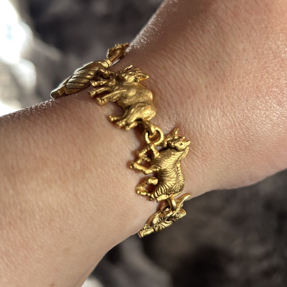 Vintage Vintage AJC American Jewelry Co Noah’s Ark gold bracelet Size ONE SIZE - 2 Thumbnail