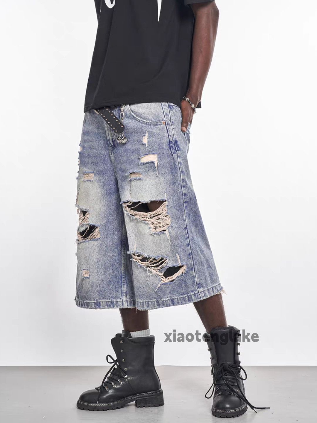 Designer Unisex washed faded ripped damaged skate hiphop shorts Size US 26 / EU 42 - 1 Thumbnail