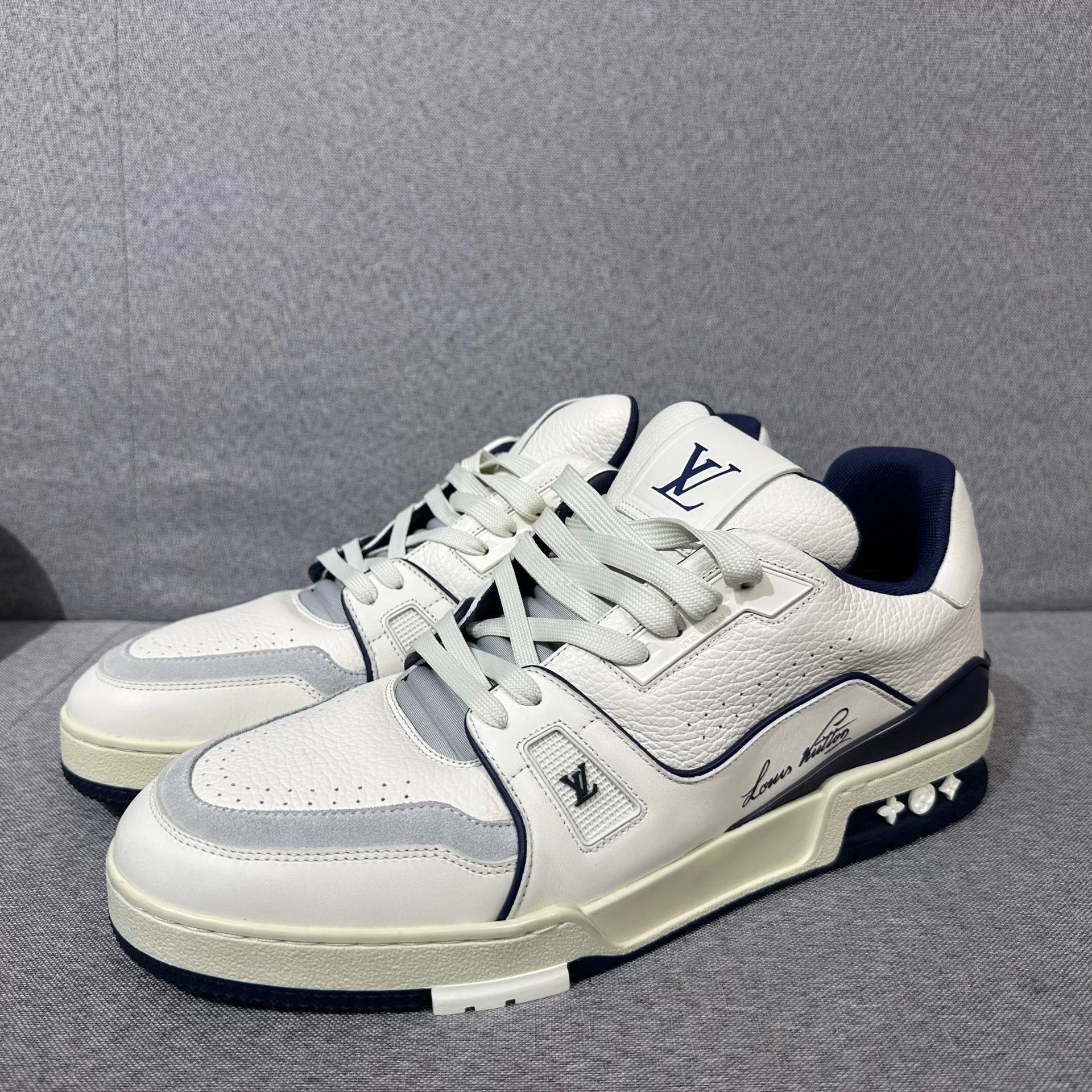 Louis Vuitton Louis Vuitton Training Blue Lowtop Sneakers 10 Men Size US 10 / EU 43 - 1 Thumbnail