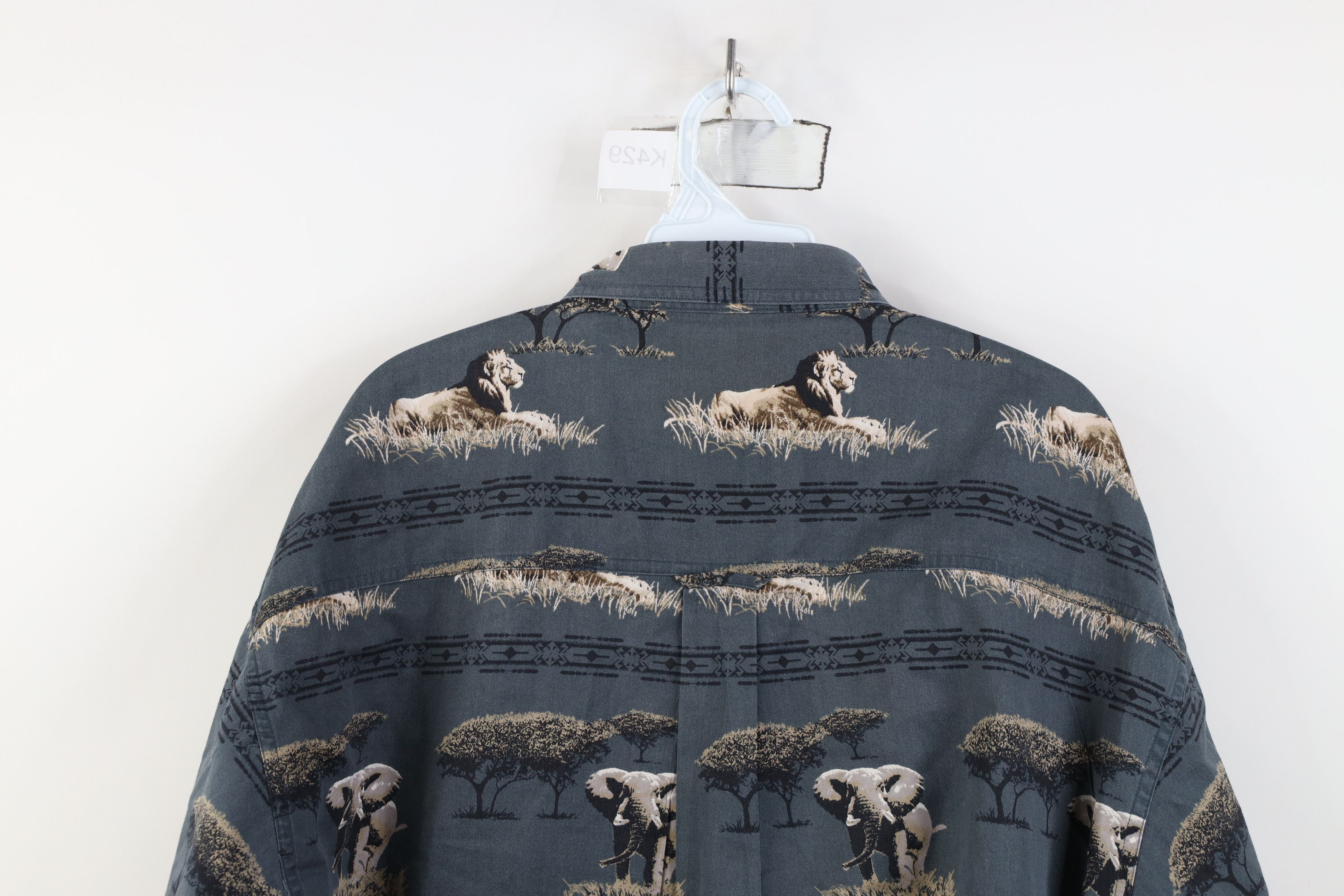 Vintage Vintage 90s Streetwear Elephant All Over Print Button Shirt Size US L / EU 52-54 / 3 - 12 Thumbnail