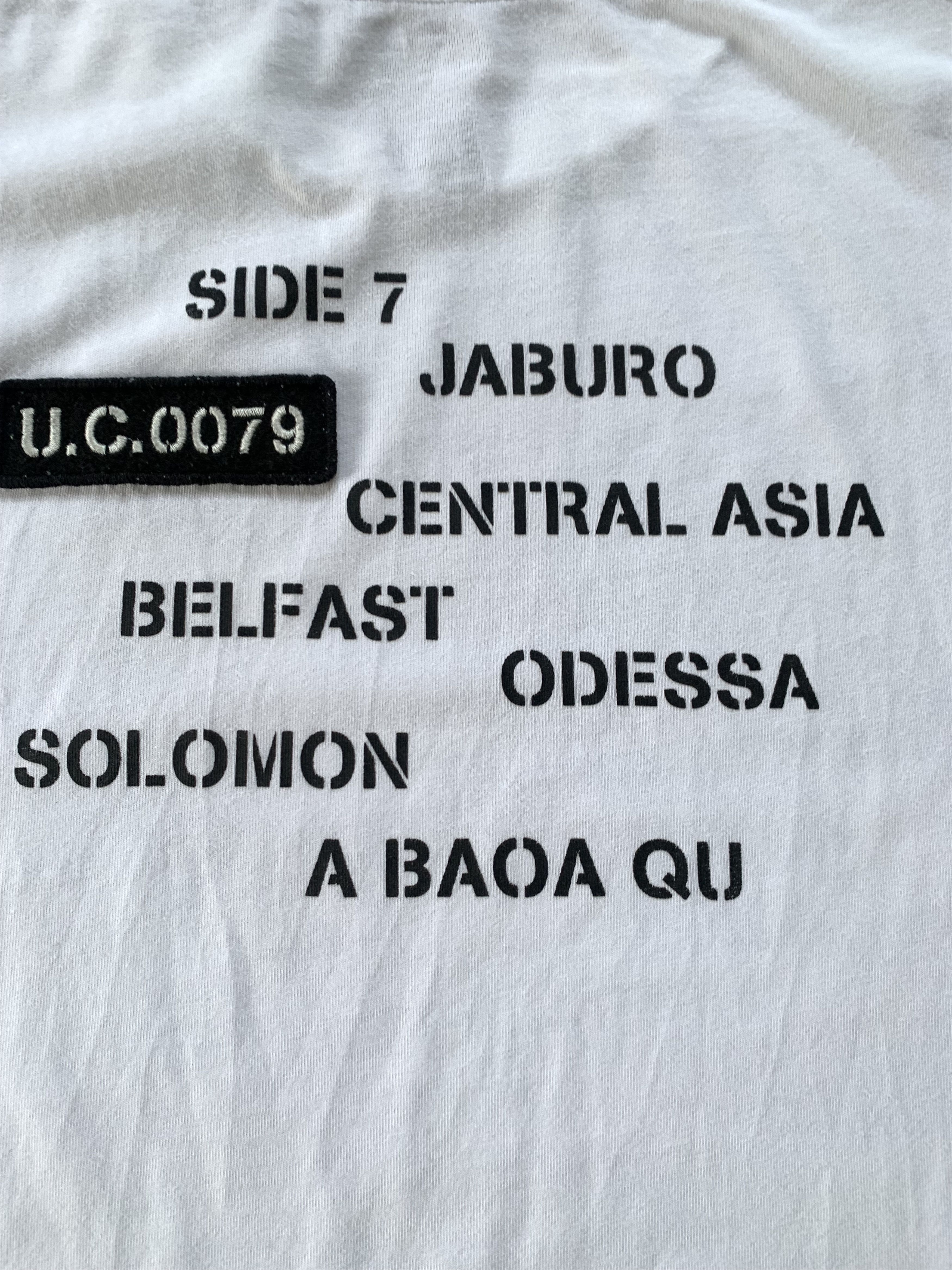 Uniqlo Uniqlo Mobile Suit Gundam White Graphic T-Shirt Size US M / EU 48-50 / 2 - 8 Thumbnail