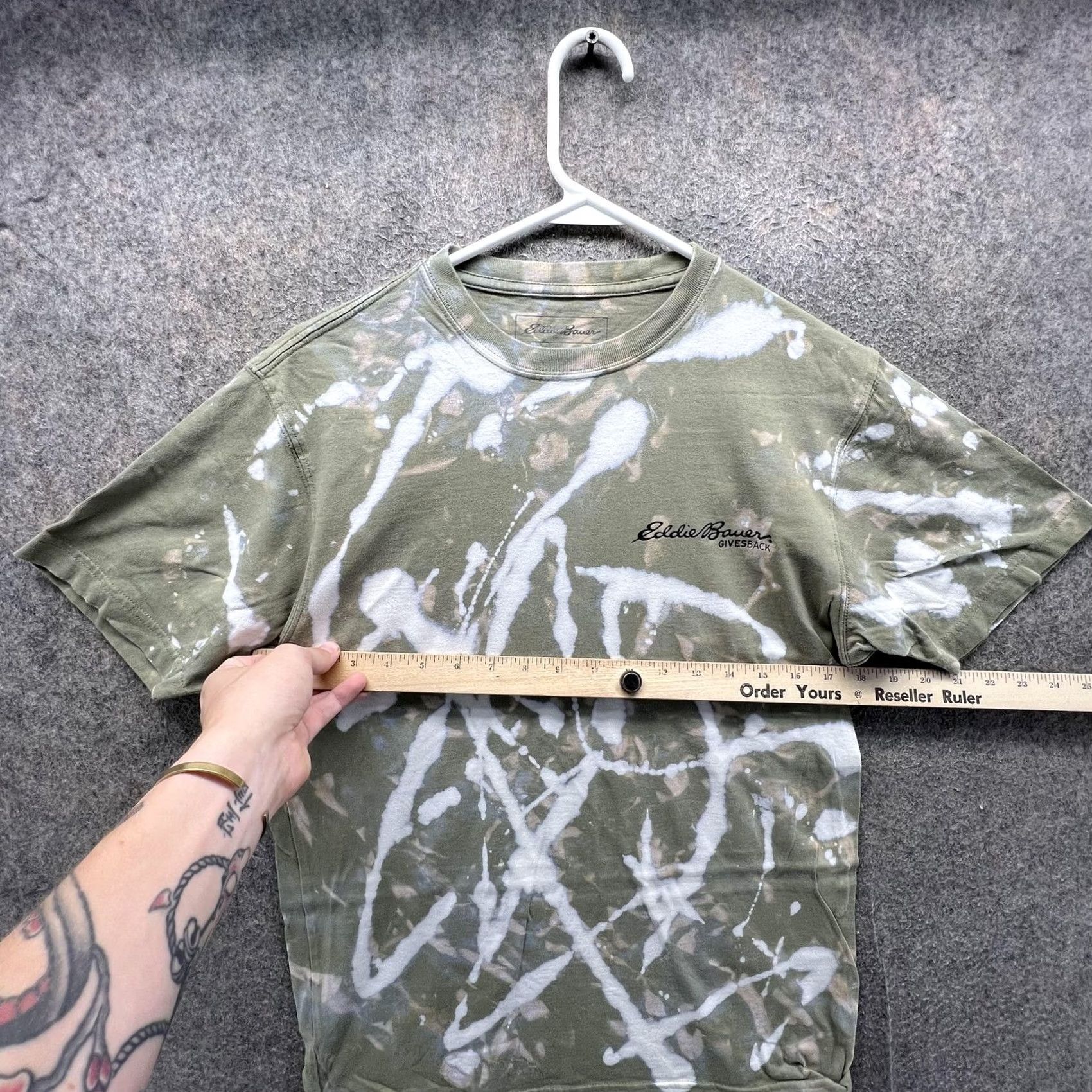 Eddie Bauer VINTAGE Eddie Bauer Shirt Men XS Olive Green Legend Wash Tie Dye Gives Back Graphic Tee S Mens Green Tie-Dye Logo Size US S / EU 44-46 / 1 - 6 Thumbnail