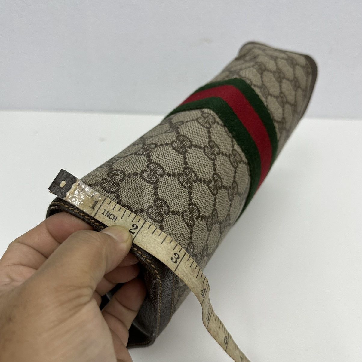 Vintage ‼️YES‼️ AUTHENTIC GUCCI GG SUPREME WEB SHERRY LINE CLUTCH BAG Size ONE SIZE - 12 Thumbnail