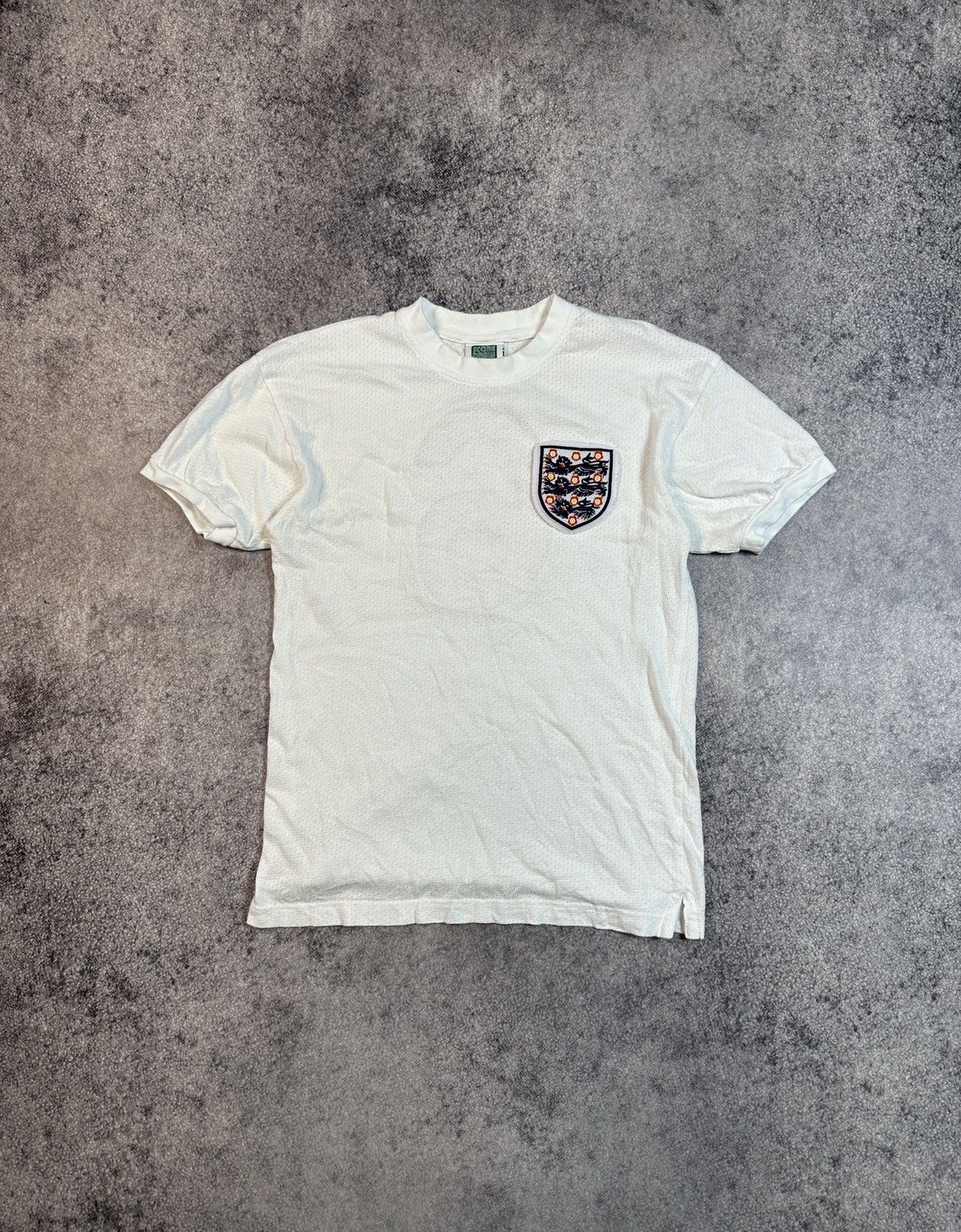 Vintage Vintage England 6 Soccer Jersey Blokecore Style S Retro 90s Size US S / EU 44-46 / 1 - 1 Thumbnail