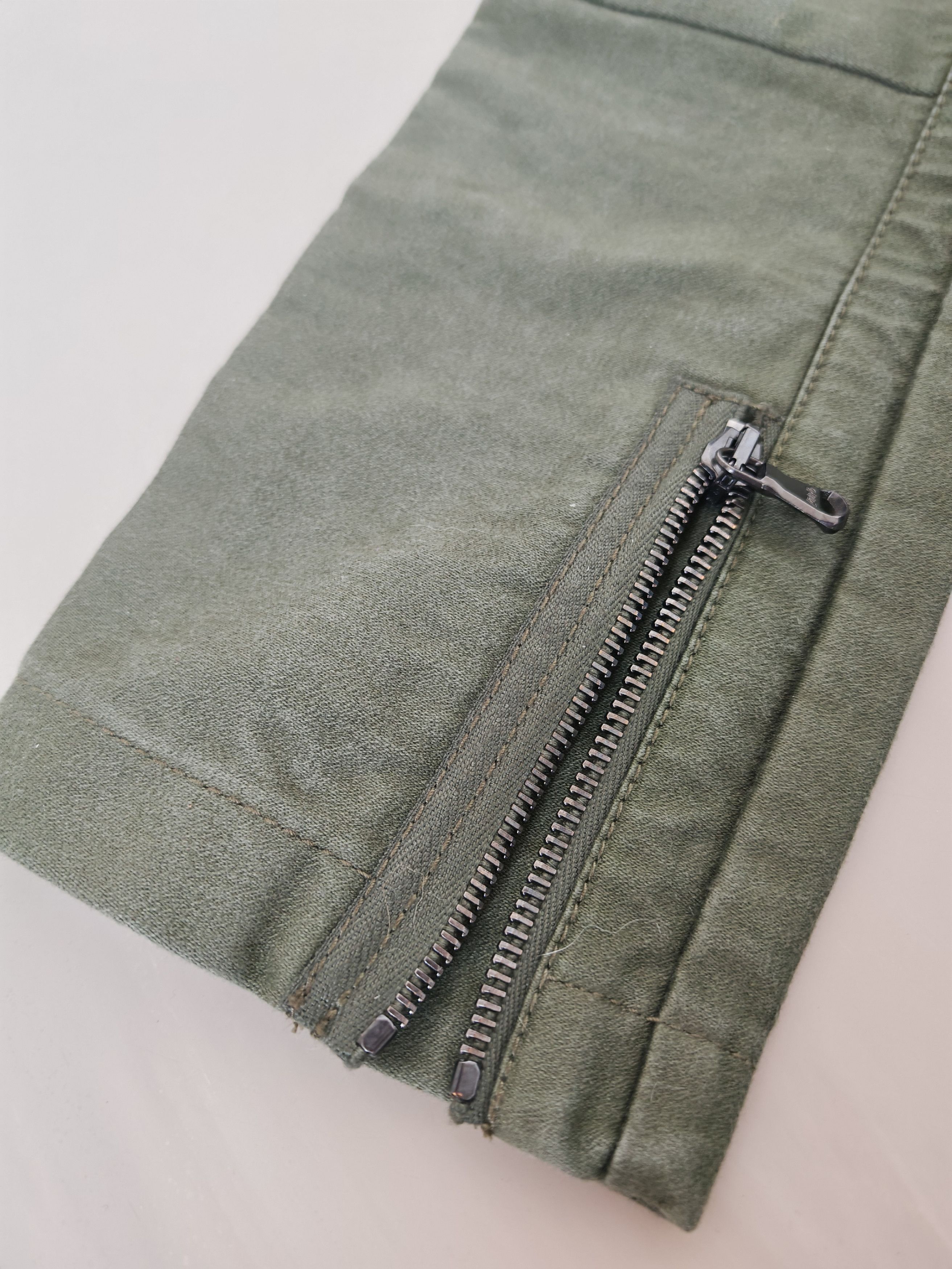 3.1 Phillip Lim 3.1 Phillip Lim Army Green Cargo Pants – Size 0 (US/EU 36) Size 30" / US 8 / IT 44 - 13 Thumbnail