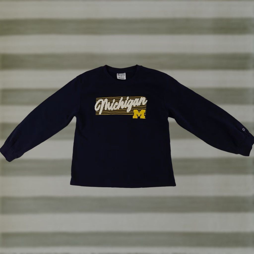 Champion VINTAGE Champion University Sweatshirt Shirt Unisex Adults M Blue Cotton Canvas Crew Neck Pullover Long Sleeve Embossed Wolverines Size US M / EU 48-50 / 2 - 1 Thumbnail