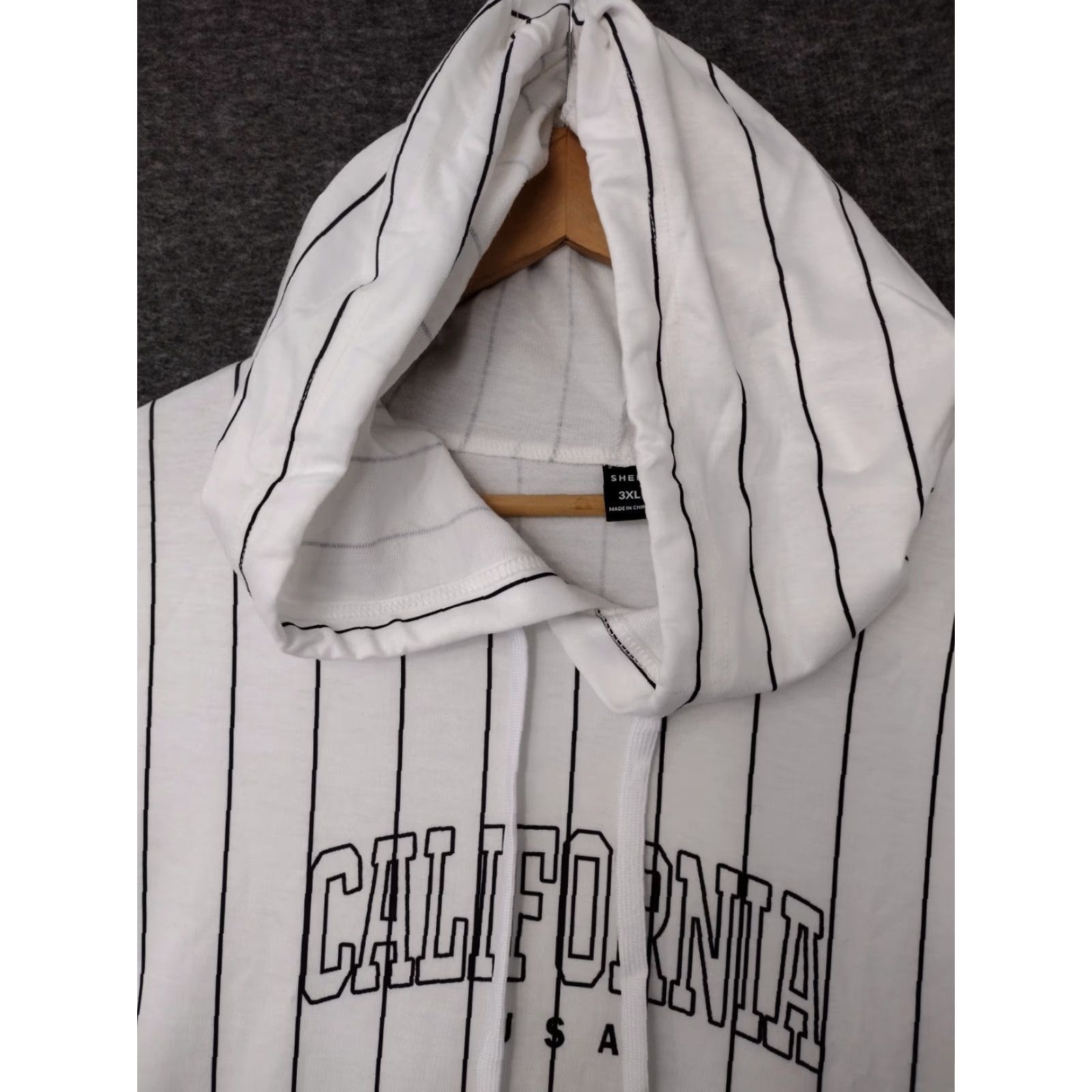 Shein Shein Men Hoodie Adult 3XL White/Black Striped California Drawstring Logo Graphic 80s 90s Retro Size US XXL / EU 58 / 5 - 3 Thumbnail