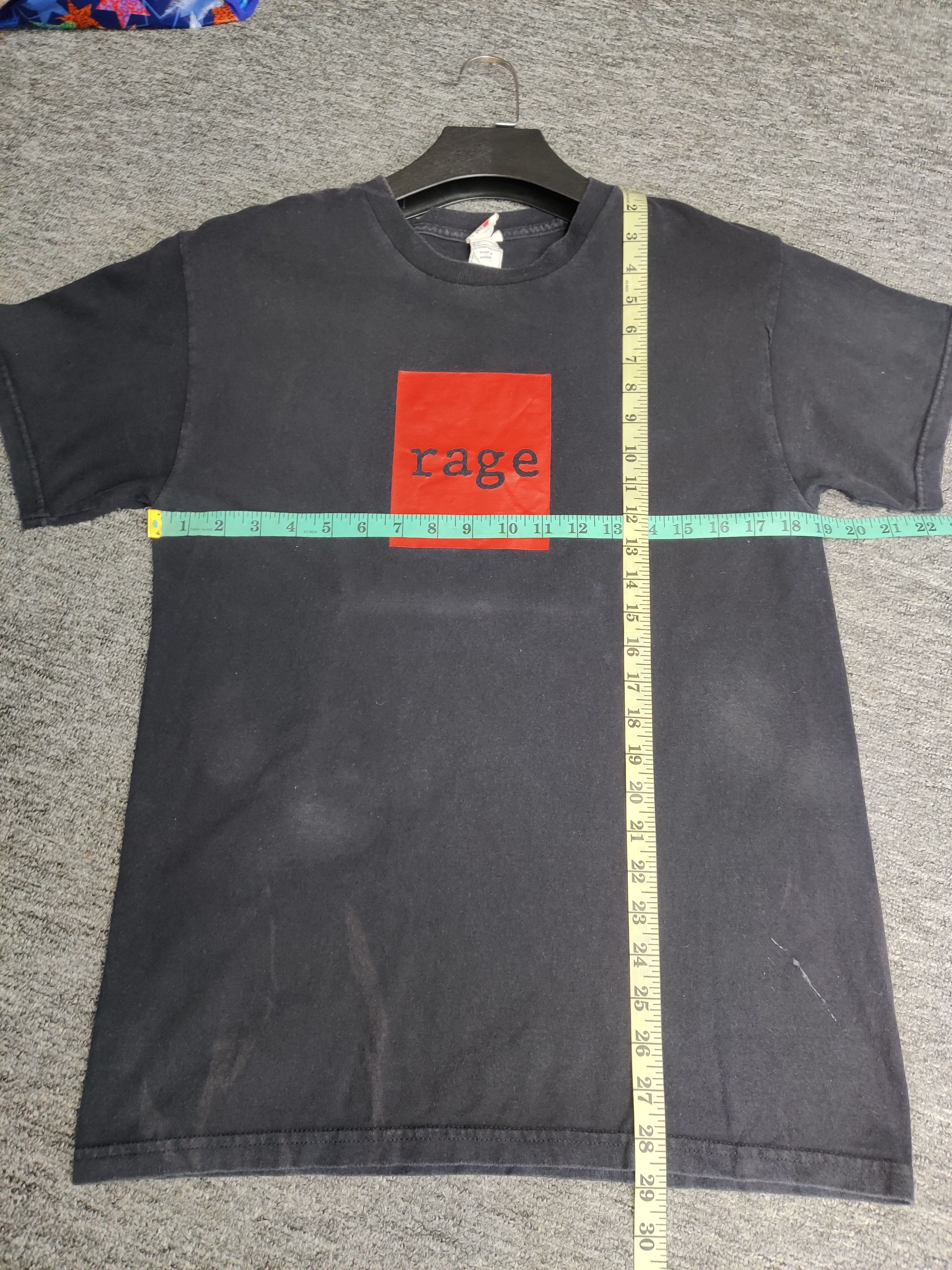 Band Tees Vintage Rage Against The Machine Guerilla Radio Tee Tshirt Size US M / EU 48-50 / 2 - 12 Thumbnail