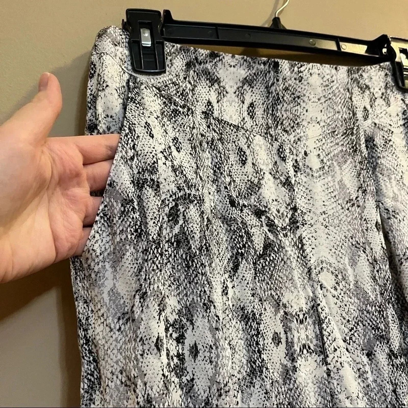 Other Miss Selfridge Pleated Soft Pants Snake Skin Women’s Size 6 Size 28" / US 6 / IT 42 - 11 Thumbnail