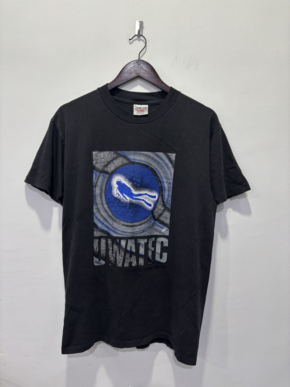 Vintage Vintage Uwatec Tshirt Size US L / EU 52-54 / 3 - 1 Thumbnail
