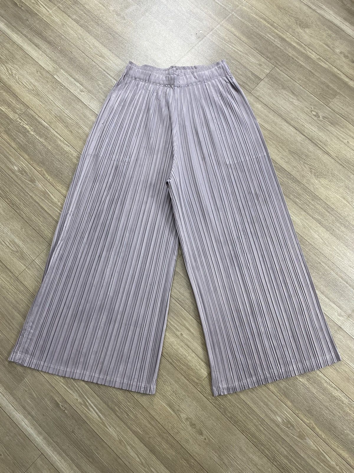 Pleats Please Issey Miyake Vintage Pleats Please Issey Miyake Wide Leg Pants Dark Gray Size US 28 / EU 44 - 1 Thumbnail