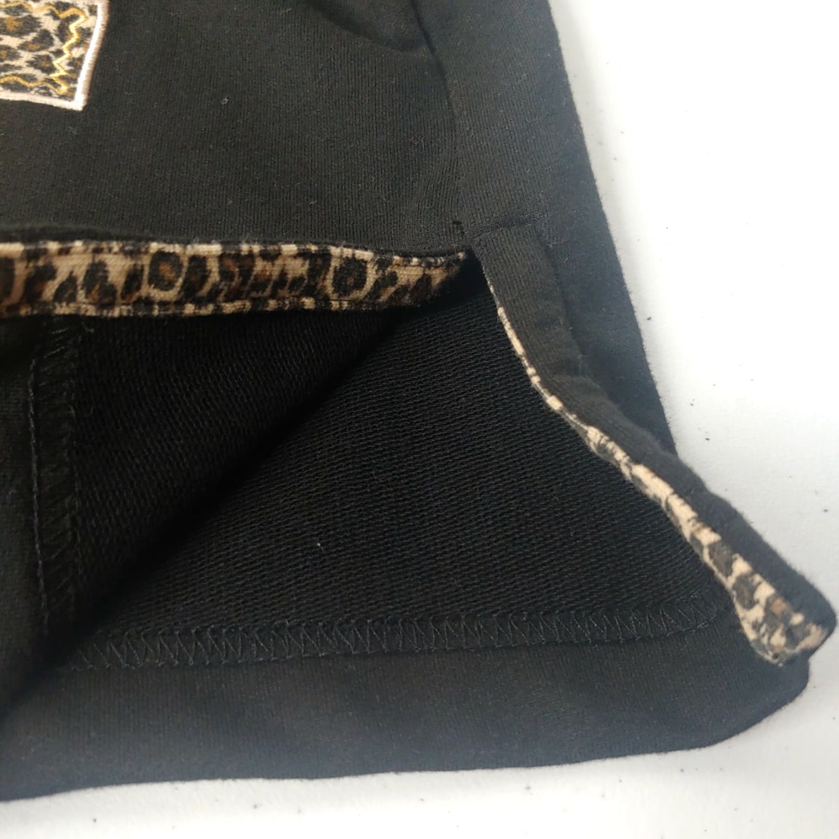 Vintage VINTAGE Koret K-Wear Cardigan Knit Shirt Beaded Leopard Animal Print Black Long Sleeve V-Neck Women's M Retro Knitwear Fashion Cardigan Size M / US 6-8 / IT 42-44 - 5 Thumbnail