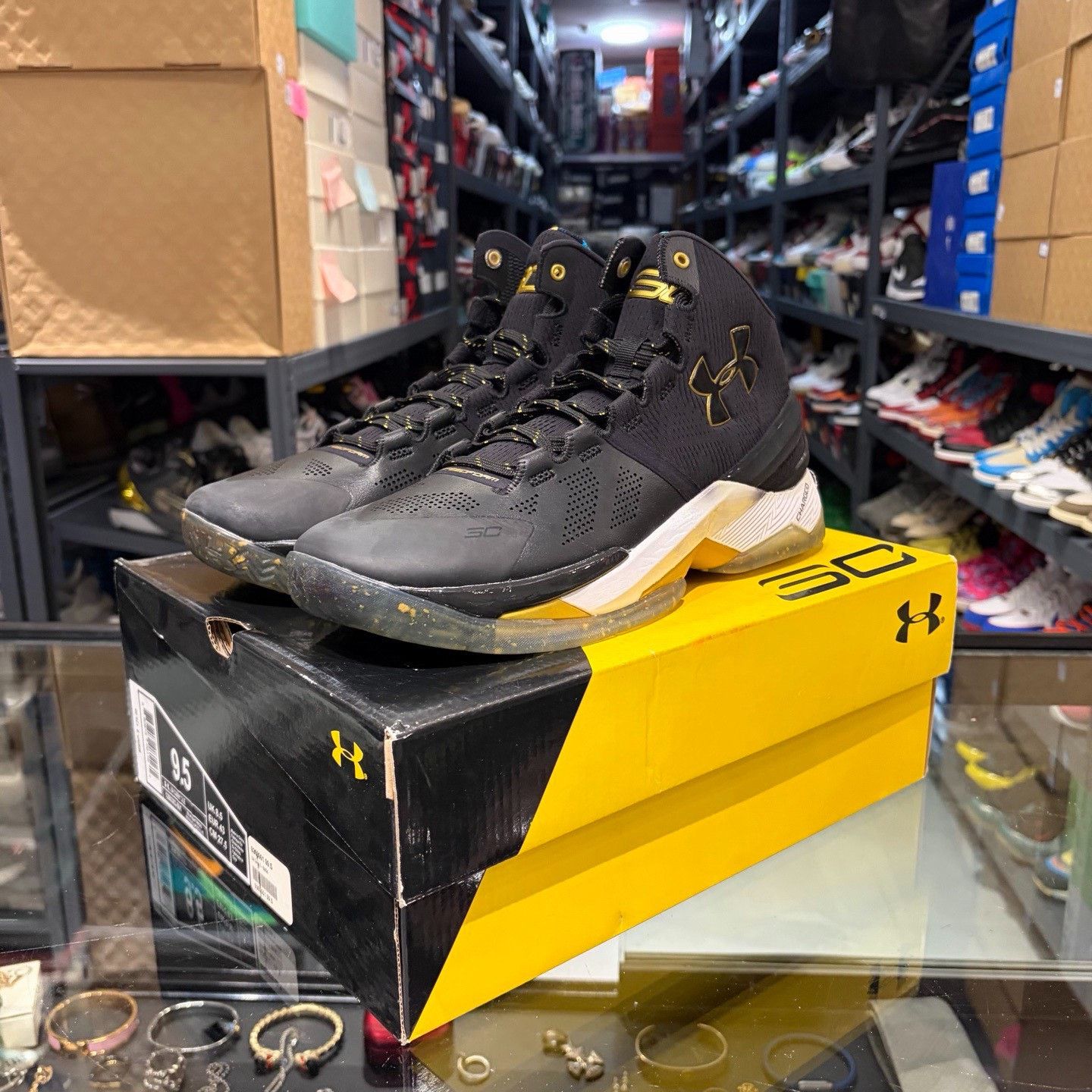 Under Armour Under Armour Black Lowtop Sneakers 10 Men Size US 10 / EU 43 - 1 Thumbnail