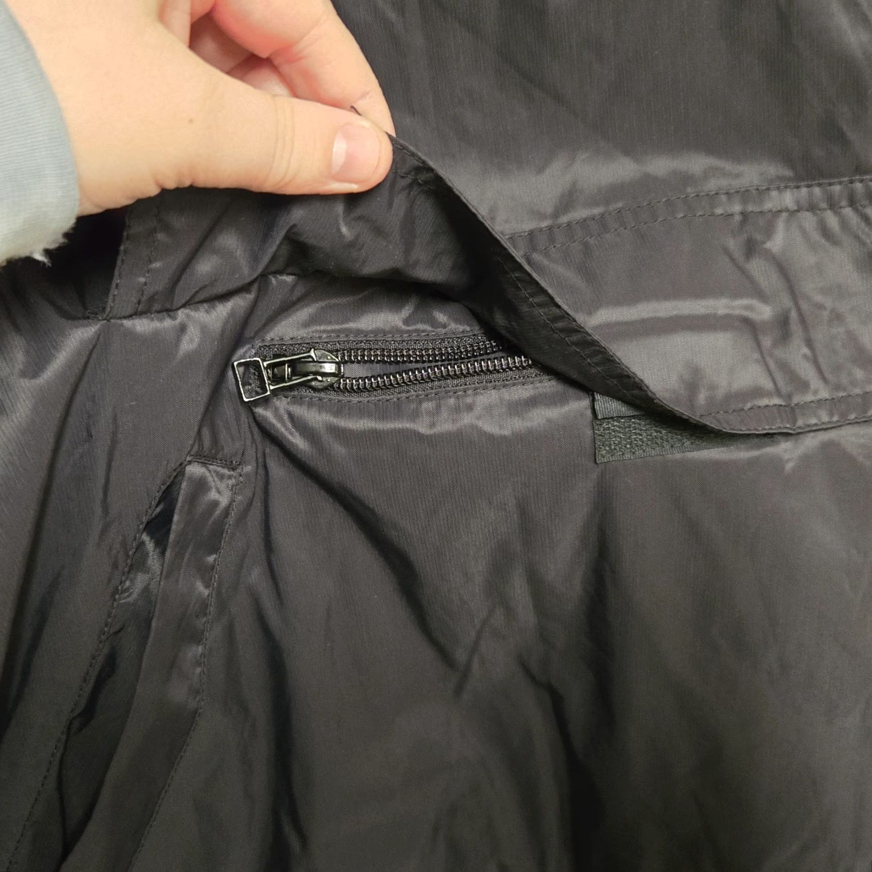 Nike VINTAGE Nike Windbreaker Jacket Swoosh Logo Back Hit Spellout Men XL Black Size US XL / EU 56 / 4 - 6 Thumbnail