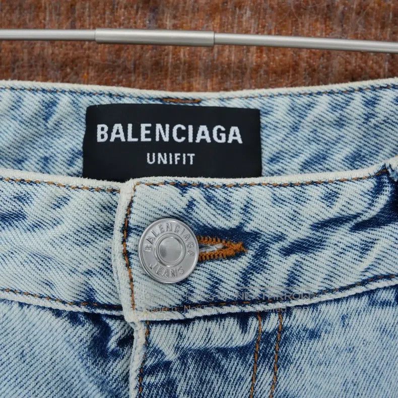 Balenciaga Balenciaga size M Washed Destroyed Wide-Leg Jeans Size US 27 - 3 Thumbnail