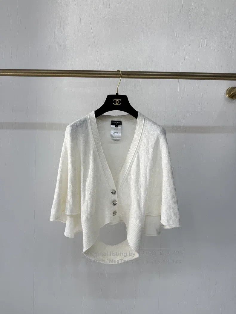 Chanel Chanel 23A Handicraft Workshop Cloak Navel Top Size XXS / US 00 / IT 34 - 1 Thumbnail