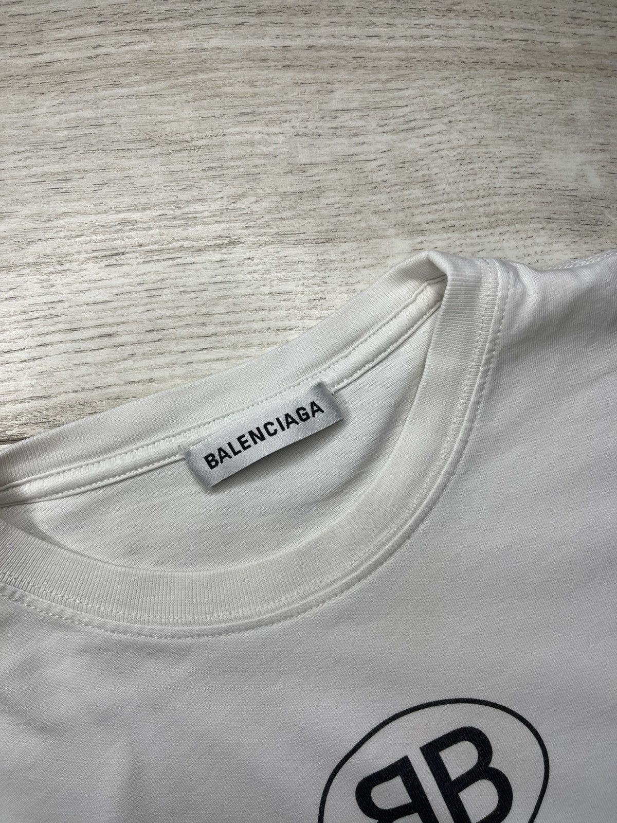 Balenciaga Balenciaga Mode T-shirt Size US S / EU 44-46 / 1 - 4 Thumbnail