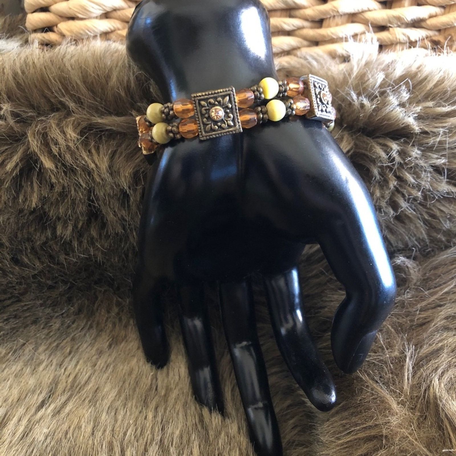 Jewelry Brass tone link amber glass stone stretch bracelet Size ONE SIZE - 5 Thumbnail
