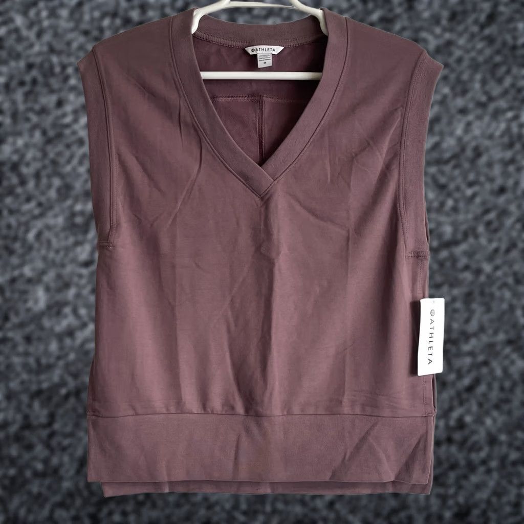 Athleta Athleta V-Neck Sweatshirt Tee Damask Mauve Pullover Medium Womens Athletic Shirt Sleeveless Cap Sleeve Size M / US 6-8 / IT 42-44 - 1 Thumbnail