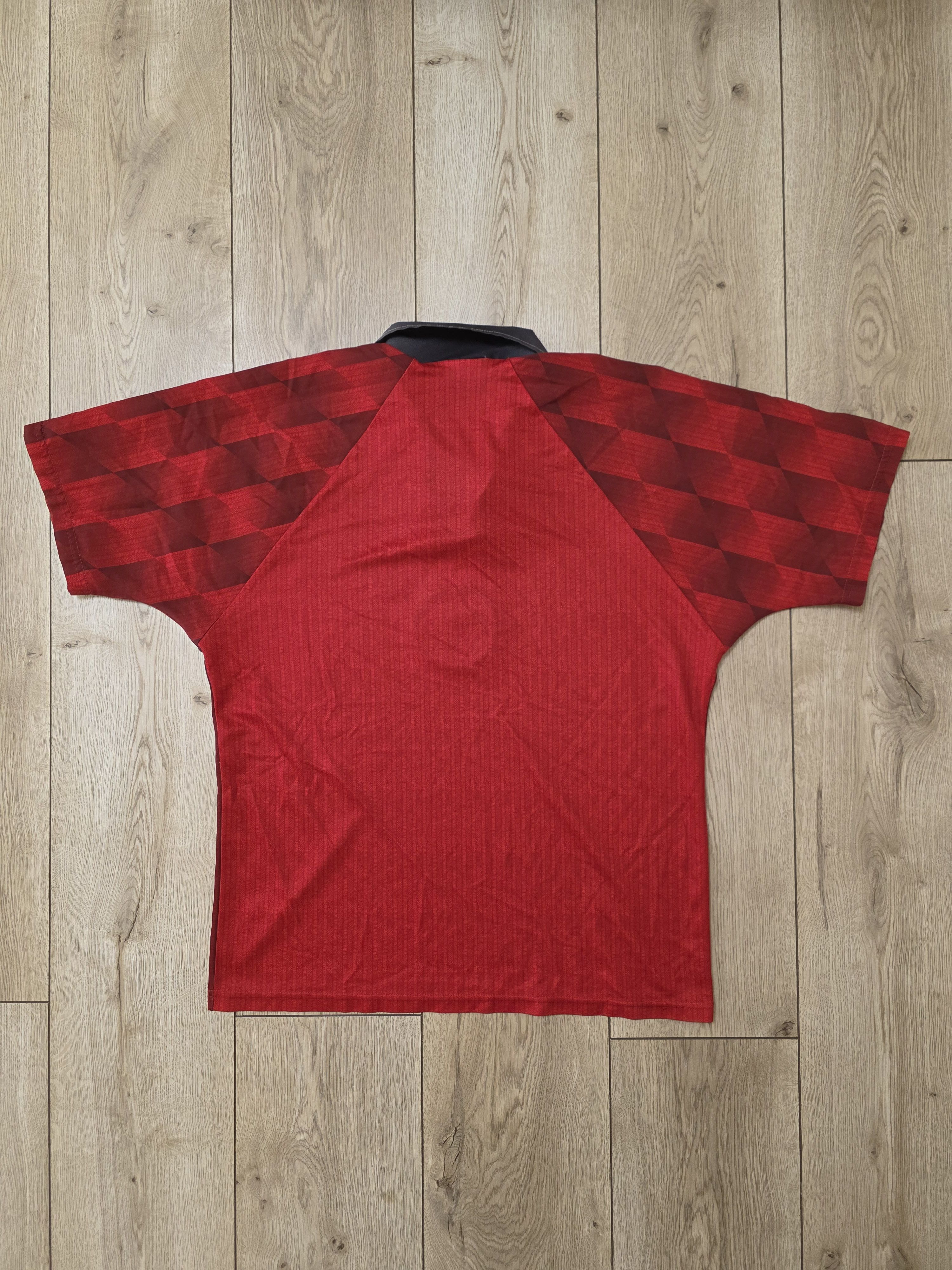 Vintage MANCHESTER UNITED 1996 1998 HOME FOOTBALL SOCCER JERSEY Size US M / EU 48-50 / 2 - 2 Thumbnail