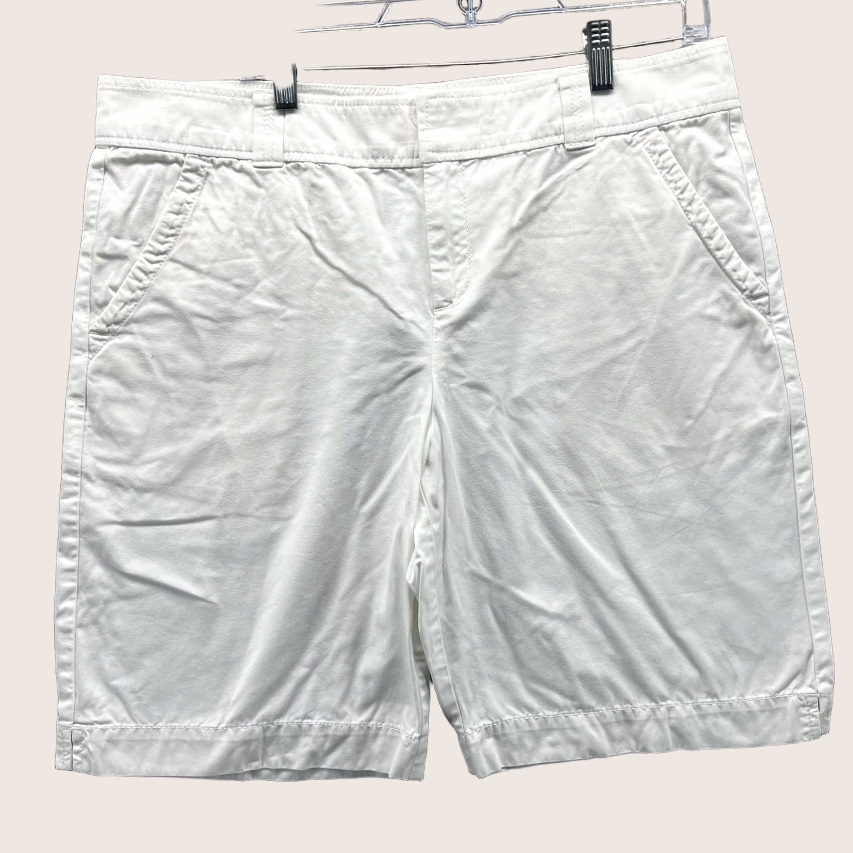 Lilly Pulitzer Lilly Pulitzer Shorts Womens 14 White Resort Fit Chino Bermuda Casual Summer Womens Size 36" / US 14 / IT 50 - 1 Thumbnail