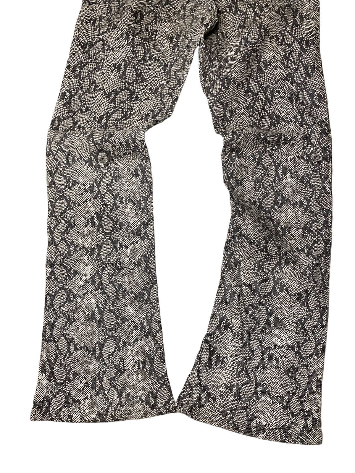 Le Grande Bleu (L.G.B.) 2000's Edwin Flared Snake Pattern Bootcut Jeans Size US 27 - 6 Thumbnail