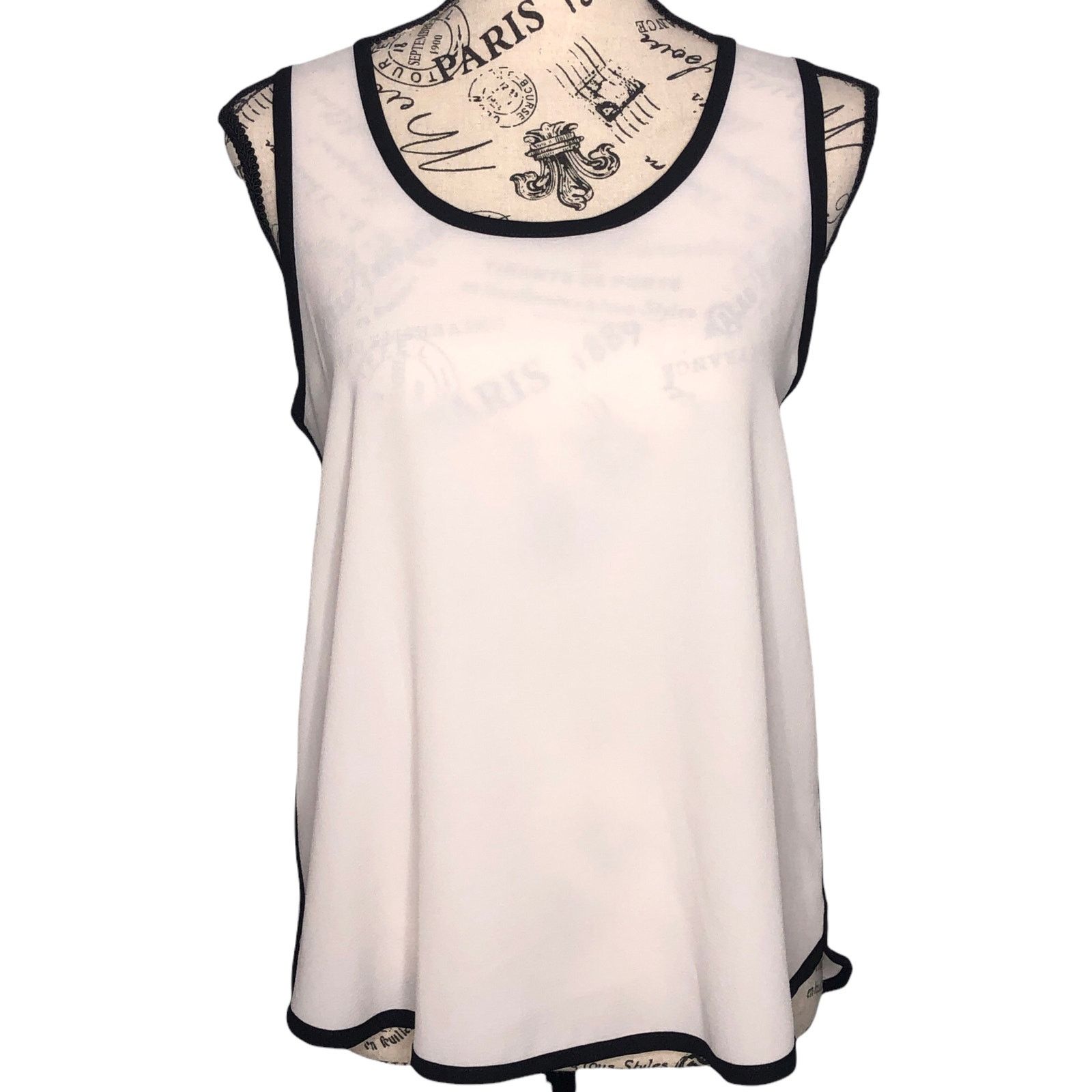 Other Papermoon Lemuel Solid Trim Detail Blouse - Stitch Fix Top Size S / US 4 / IT 40 - 1 Thumbnail