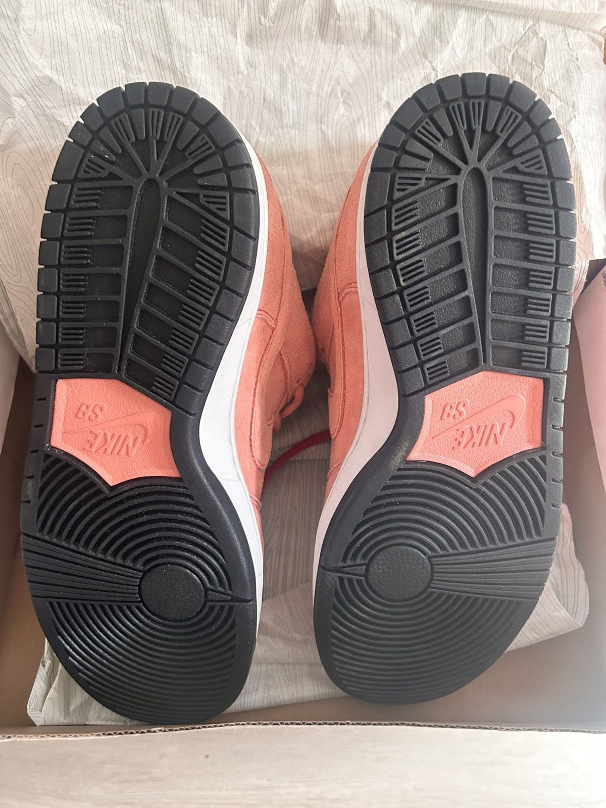 Nike Nike Dunk Low SB ‘Pink Pig’ size 9.5 Size US 9.5 / EU 42-43 - 5 Thumbnail