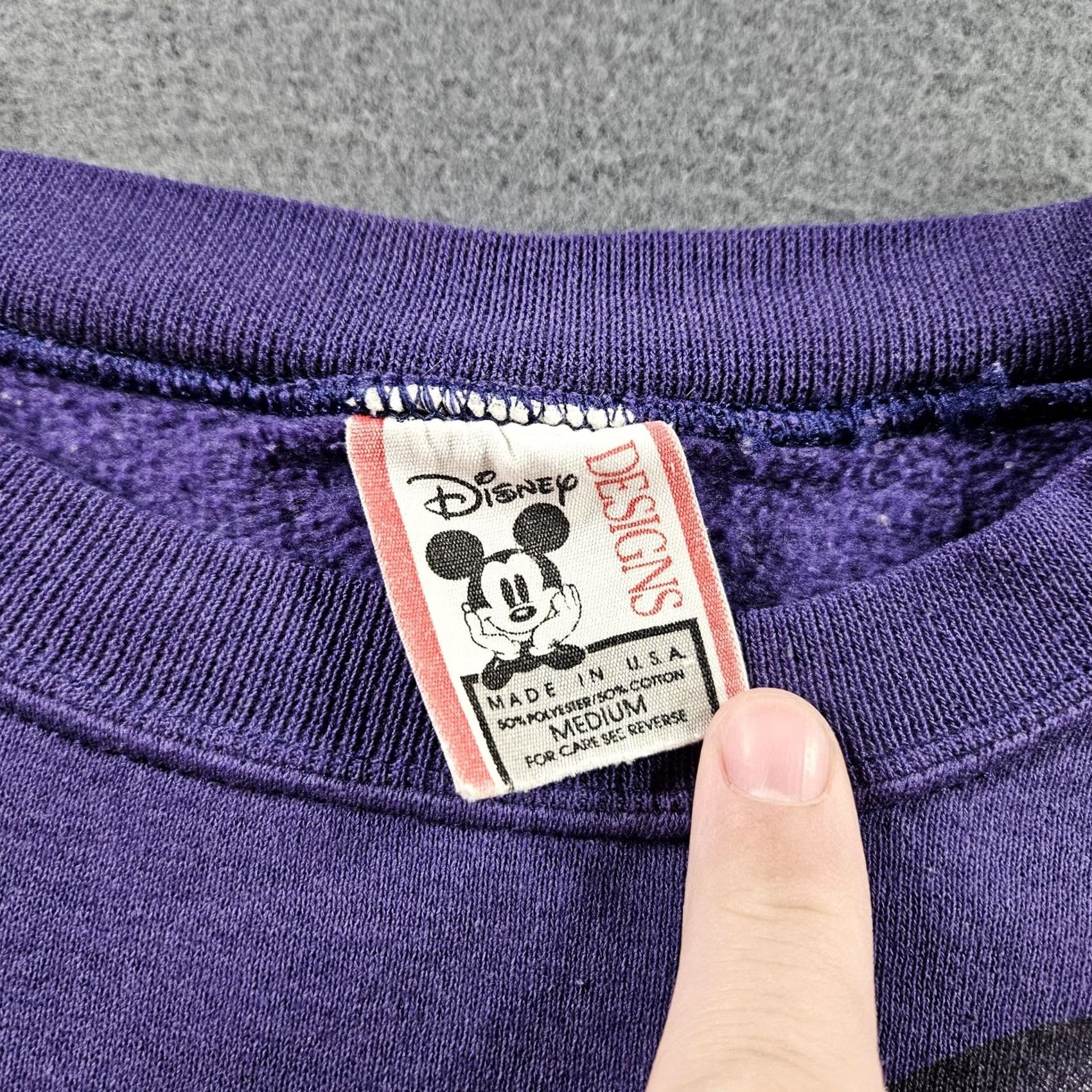 Disney Vintage Disney Minnie Mouse Sweatshirt Womens Medium Purple Graphic USA 90s Pullover Size M / US 6-8 / IT 42-44 - 3 Thumbnail