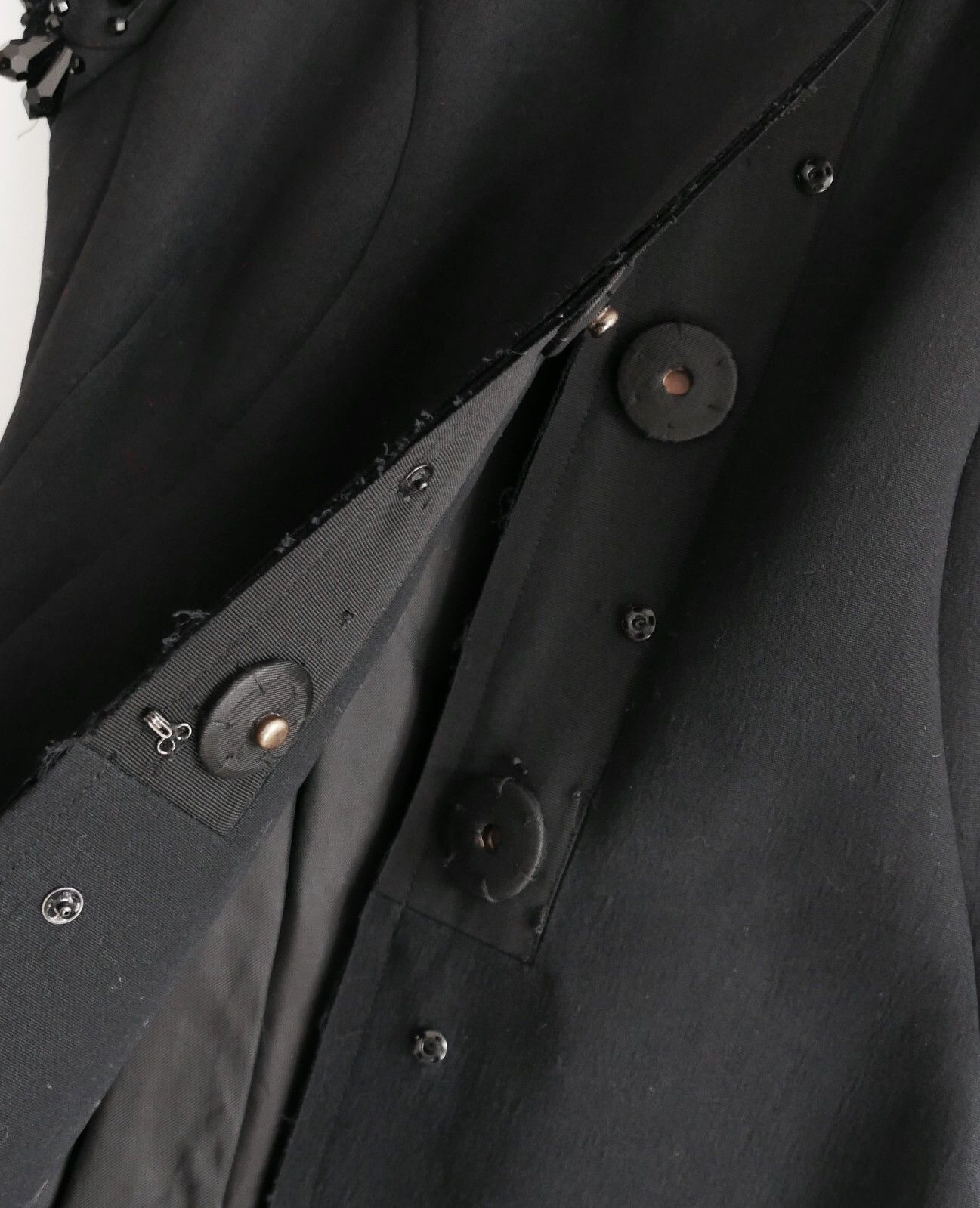 Nina Ricci Nina Ricci Fall 2012 Black Bead Embellished Hourglass Coat Size XS / US 0-2 / IT 36-38 - 5 Thumbnail