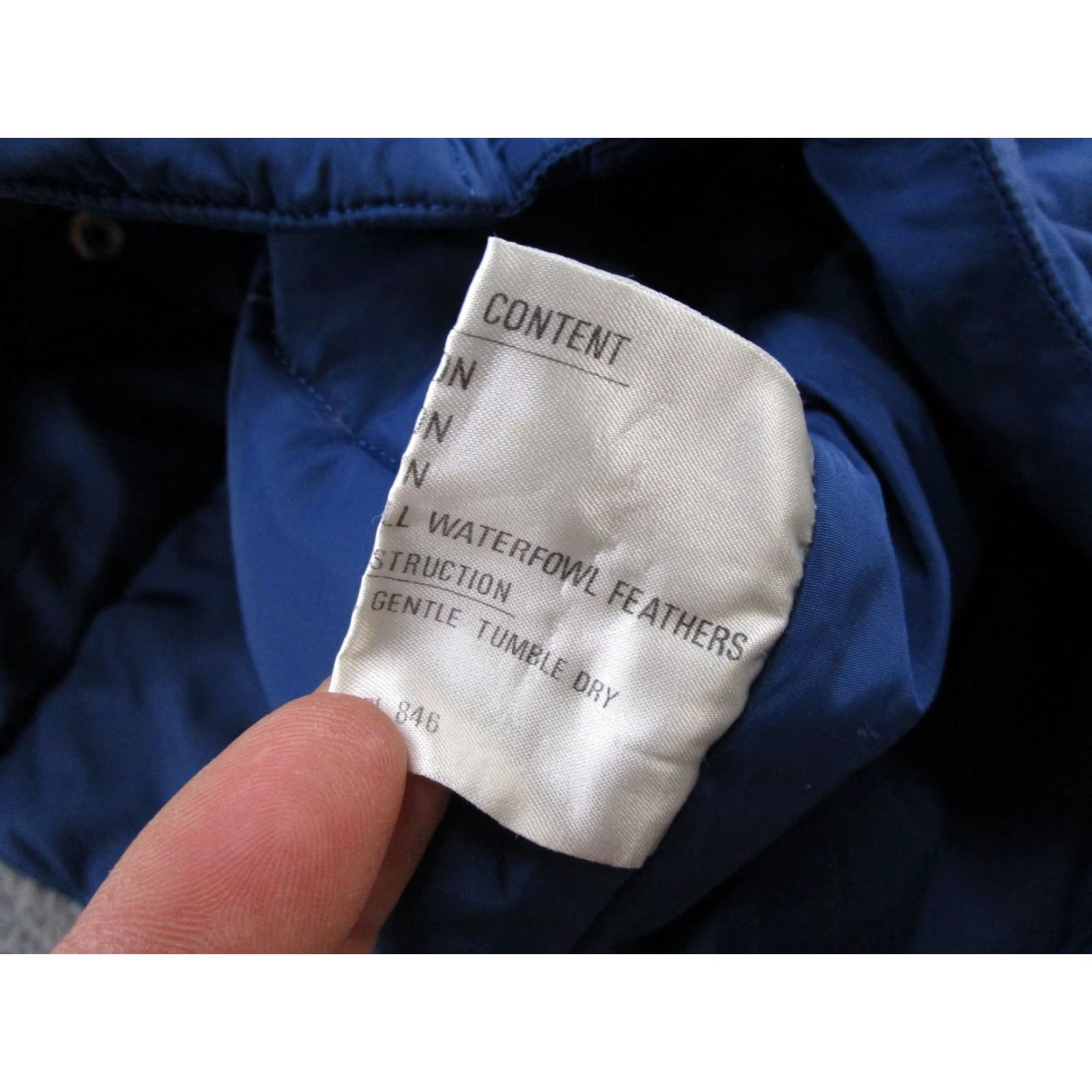 Vintage Vintage Rainier Sportswear Vest Mens L Blue Down Puffer Nylon Outdoor Hiking Size US L / EU 52-54 / 3 - 3 Thumbnail