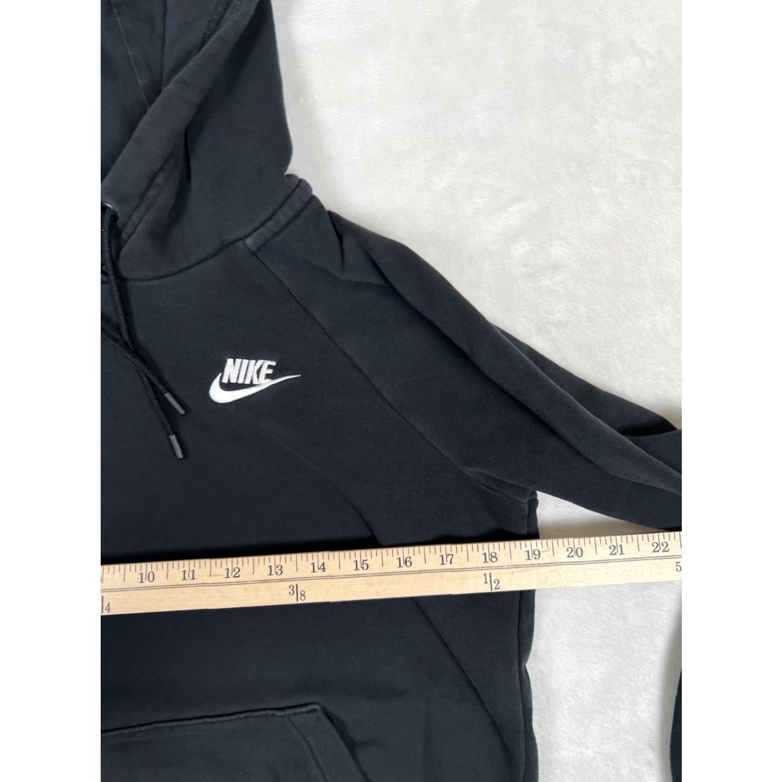 Nike VINTAGE Nike Black Hoodie Sweatshirt XS Women Embroidered Swoosh Fade 90s Sports USA Pullover Hooded Pockets Size XS / US 0-2 / IT 36-38 - 4 Thumbnail