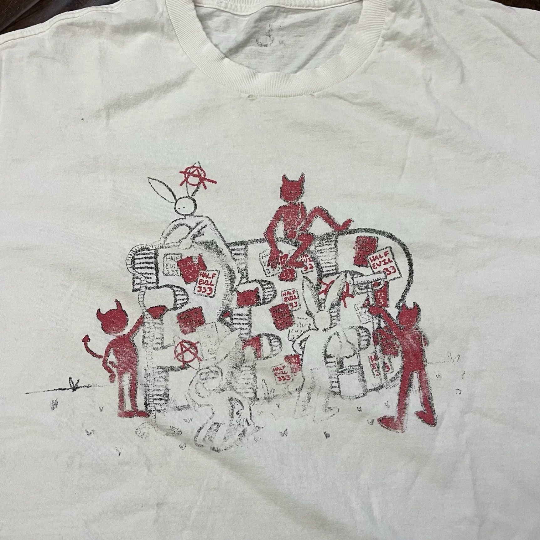 Half Evil Half Evil Anarchy Devil Logo T-Shirt Mens XL White Streetwear Size US XL / EU 56 / 4 - 2 Thumbnail