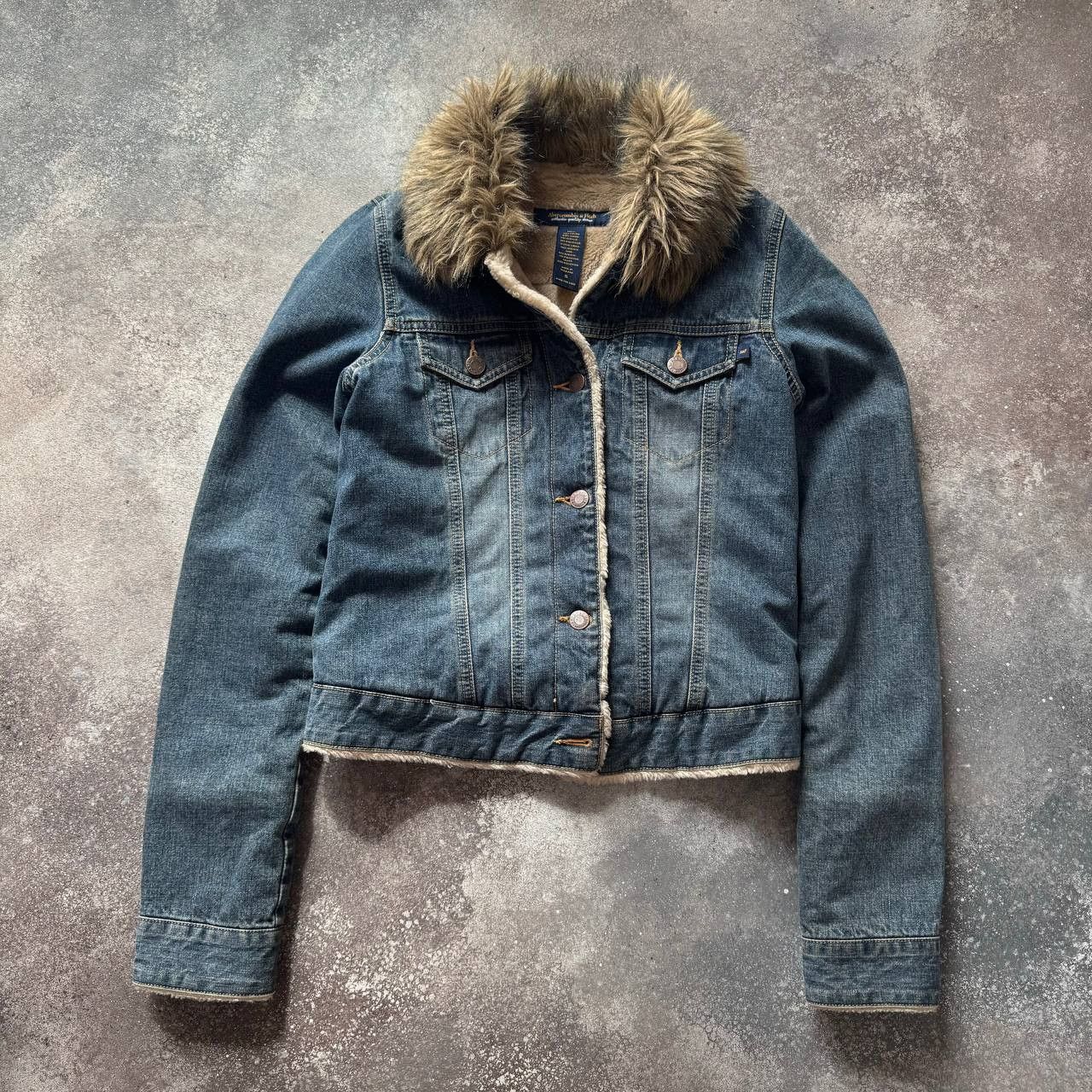 Abercrombie & Fitch Abercombie & Fitch Vintage Faux Fur Denim Jacket Size S / US 4 / IT 40 - 2 Thumbnail