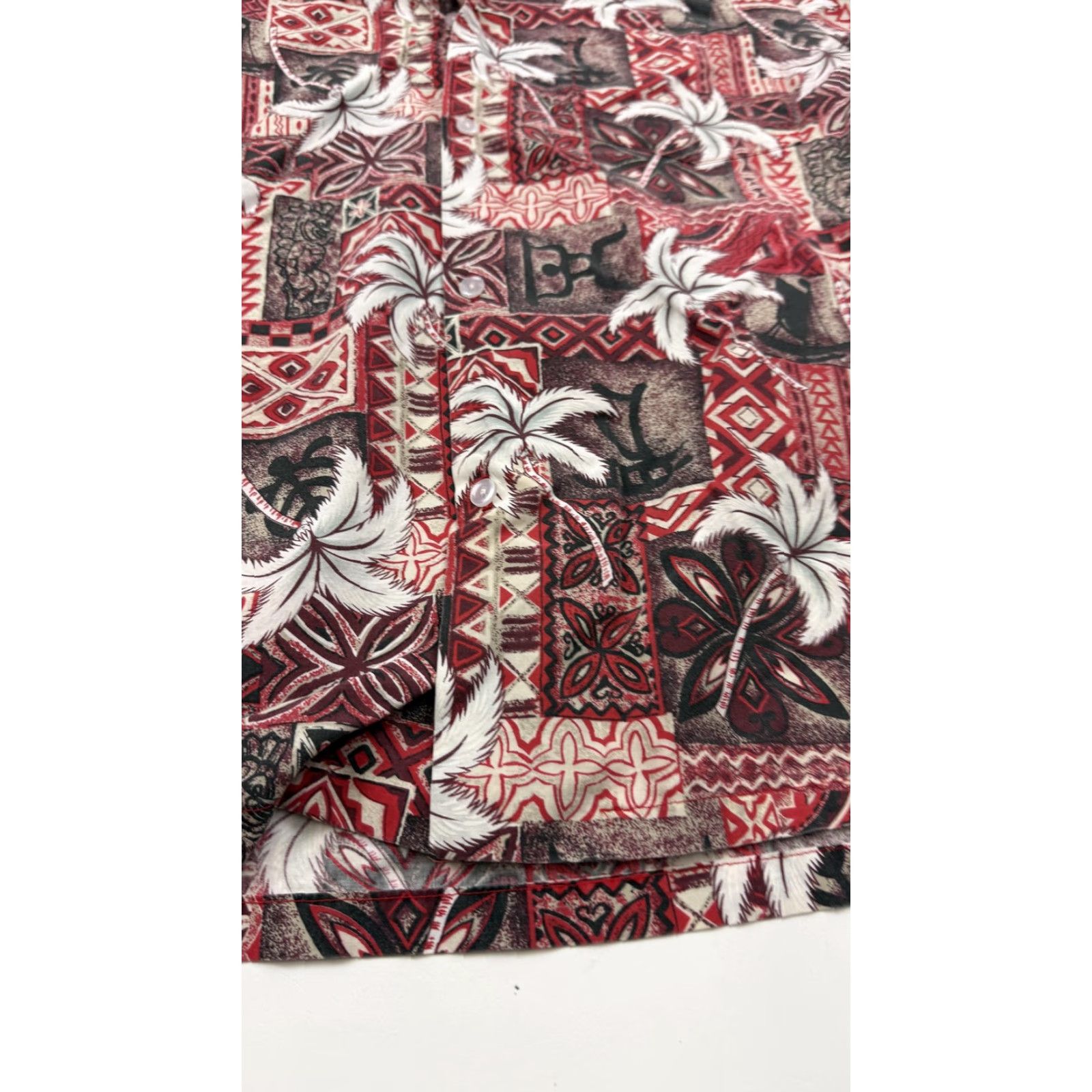ALOHAS VINTAGE Winnie Fashion Hawaiian Shirt Mens Large Red Black Aloha Tapa Made in Hawaii Size US L / EU 52-54 / 3 - 4 Thumbnail