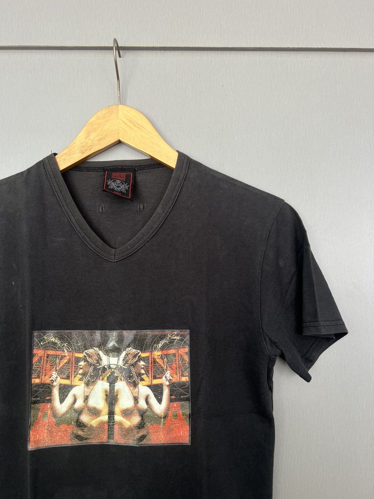 Jean Paul Gaultier Vintage 90s Jean Paul Gaultier Naked Women Tshirt Size US S / EU 44-46 / 1 - 2 Thumbnail