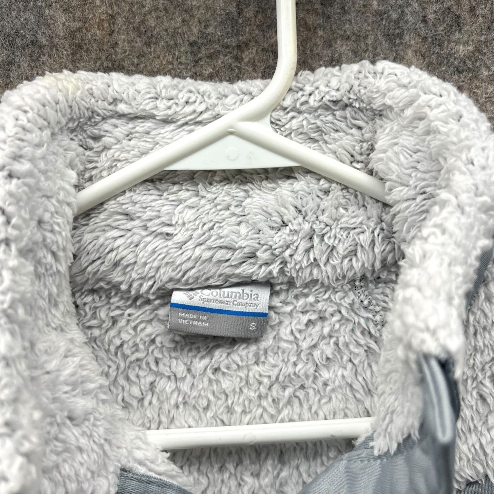 Vintage Columbia Jacket Womens Small Gray Fuzzy Sherpa Softshell Full Zip Winter Size S / US 4 / IT 40 - 6 Thumbnail