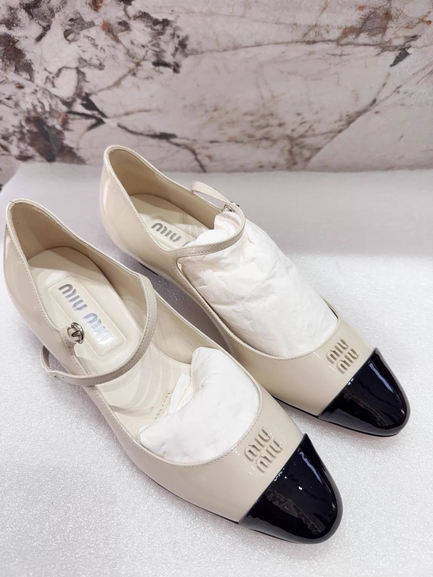Miu Miu MIU MIU New Kitten Heel MaryJane Pumps 35 Unused Size US 4.5 / IT 34.5 - 7 Thumbnail